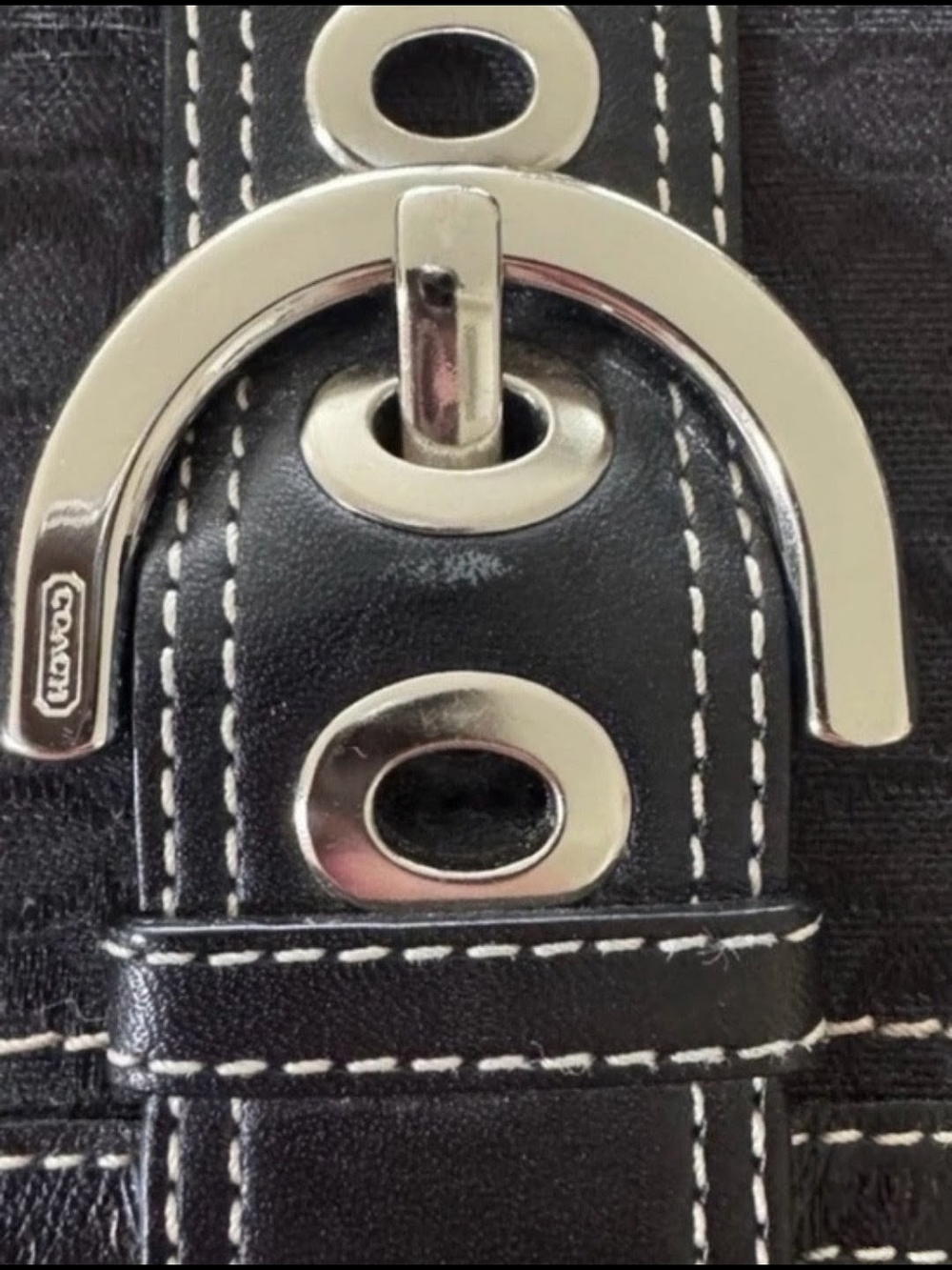 Coach EUC! Vintage Y2K Coach Soho Signature Buckle Trifold Long Wallet - Picture 3 of 9